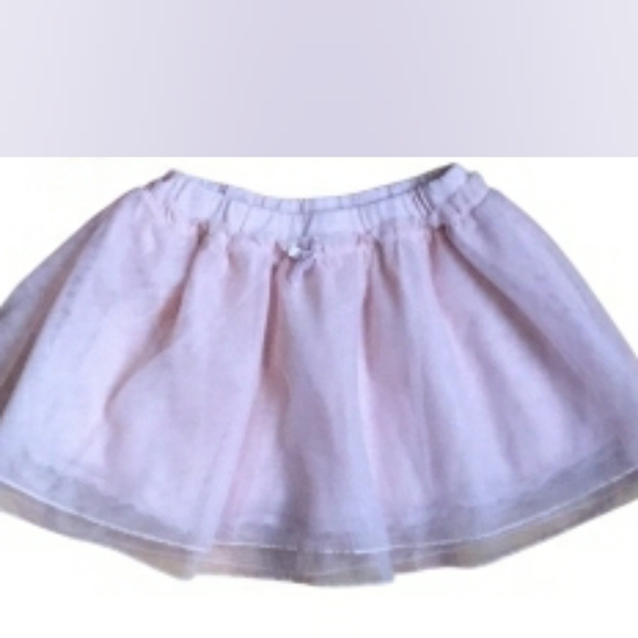 Uniqlo Other - Baby girl skirt 12-18months 🌸